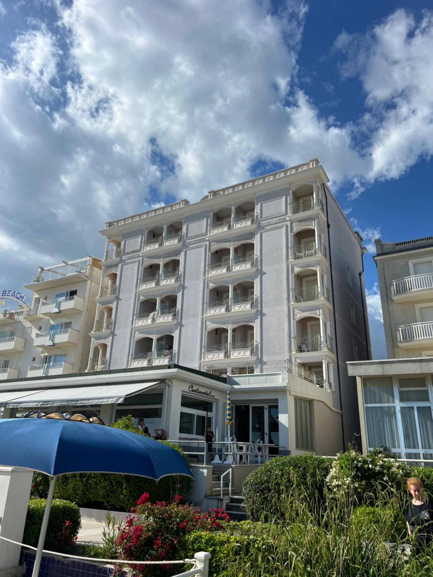 Hotel Continental Cattolica Extérieur photo